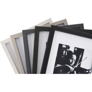 Henzo Viola Holzrahmen 20x20 cm schwarz mit Passepartout 13x13 cm