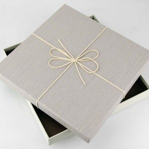 Коробка Firenze серая 24x29x4 см