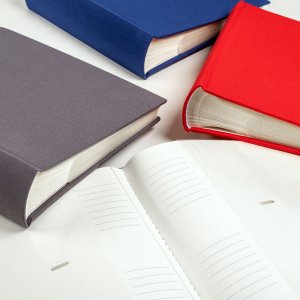 Walther Fotoalbum Cloth schwarz 26x25 cm 40 weiße Seiten