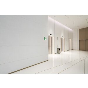 Эвакуационный знак слева 20 см