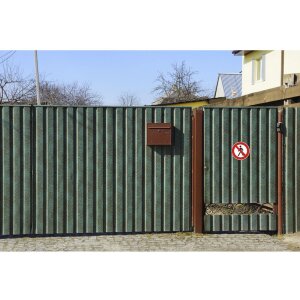 Знак, запрещающий ходить и ездить, 20 см