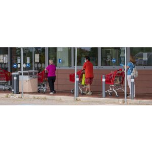 Клейкий знак Соблюдайте расстояние 20 см